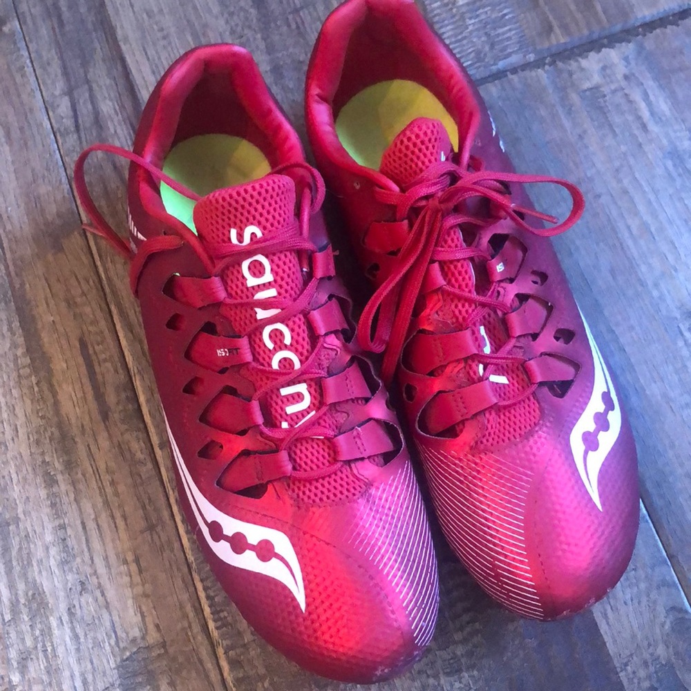 Saucing track spikes includes tool and spikes